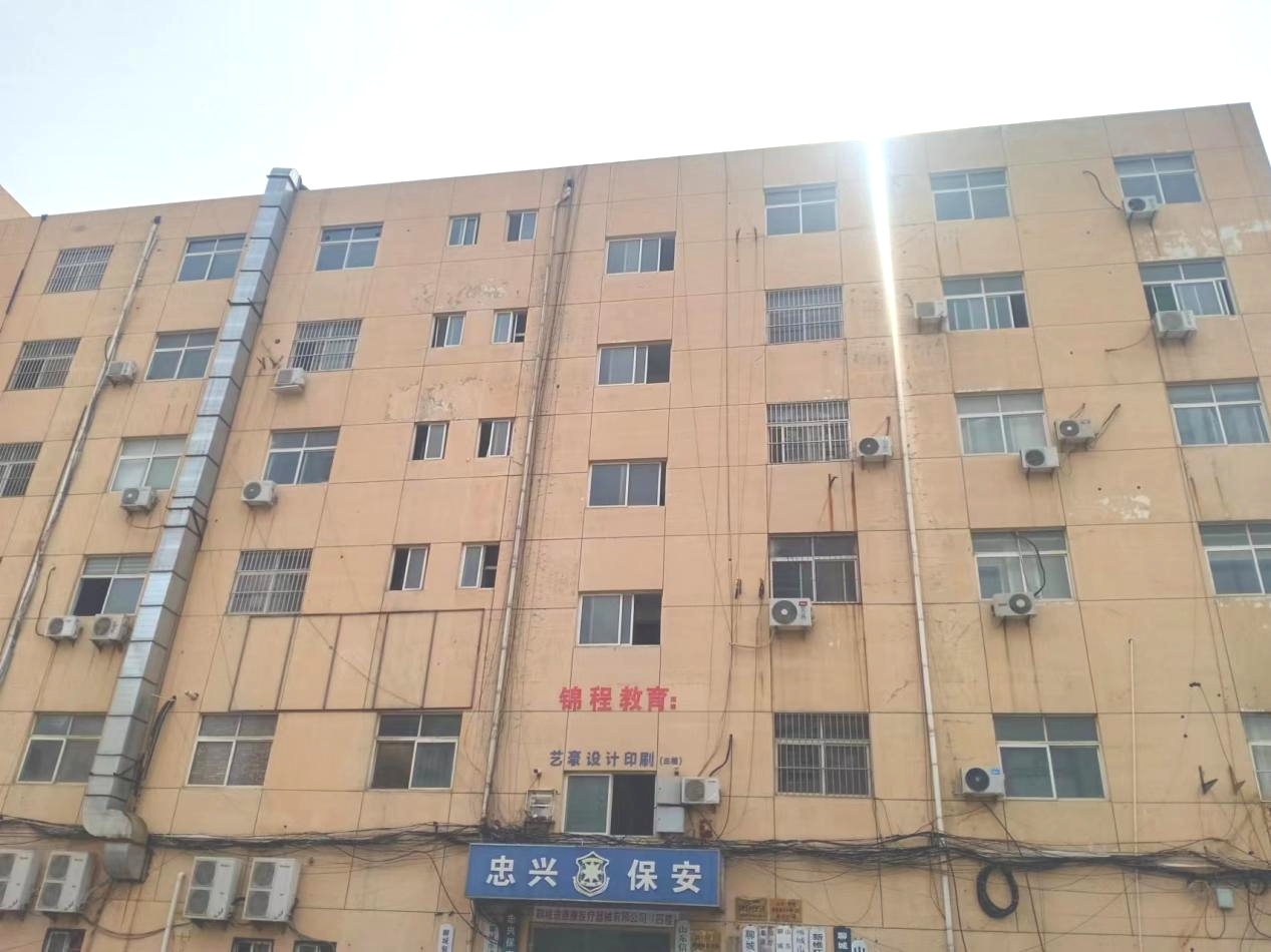 院內(nèi)外景.jpg